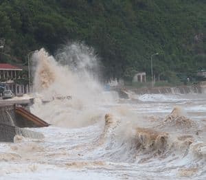 Storm waves: Do Son, Vietnam